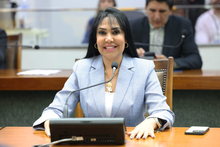janad-valcari-propoe-inclusao-de-leitos-psiquiatricos-em-hospitais-publicos-do-tocantins