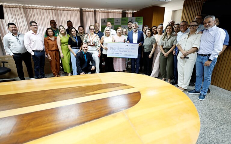 aleto-entrega-doacoes-a-instituicao-que-acolhe-acompanhantes-do-hospital-de-amor