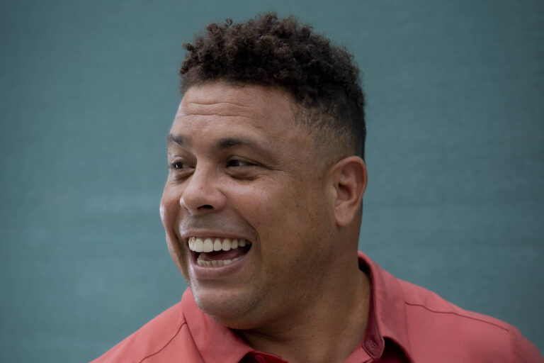 Ronaldo diz que está ‘no céu’ desde que vendeu seus dois clubes ronaldo-diz-que-esta-‘no-ceu’-desde-que-vendeu-seus-dois-clubes