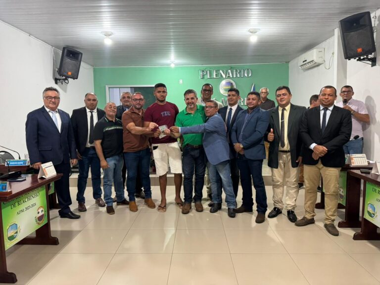 com-emenda-parlamentar,-deputado-wiston-gomes-garante-entrega-de-cnhs-sociais-em-riachinho