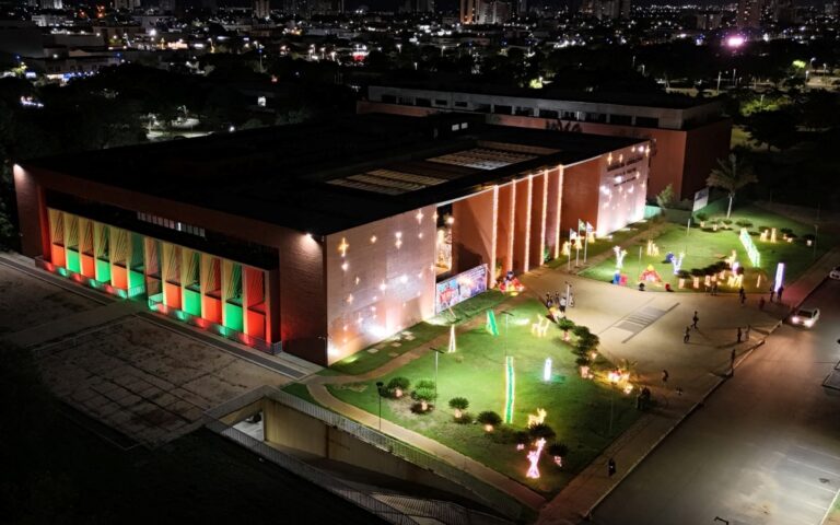 Assembleia Legislativa do Tocantins inaugura decoração natalina assembleia-legislativa-do-tocantins-inaugura-decoracao-natalina