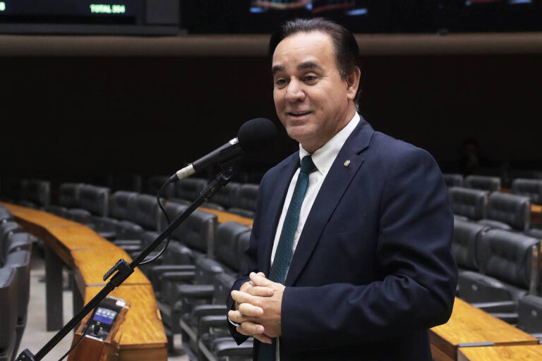 suplente-de-zambelli-elogia-renuncia-e-promete-mandato-de-continuidade