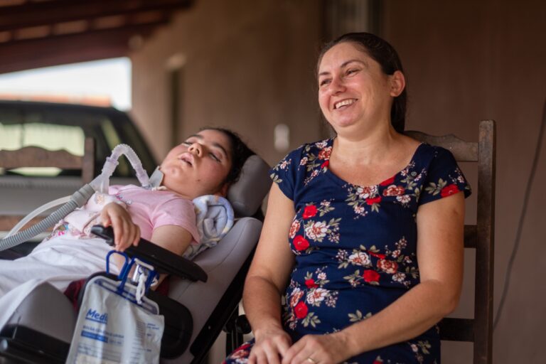 rostos-da-transformacao:-maria-inacio-e-exemplo-no-cuidado-integral-da-filha-amanda