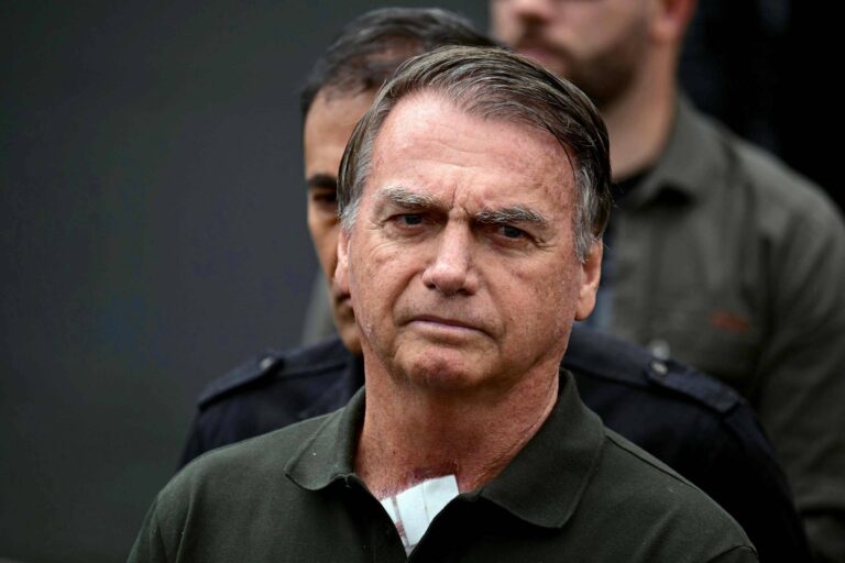 Moraes autoriza que Bolsonaro realize exames em hospital após bater a cabeça na PF moraes-autoriza-que-bolsonaro-realize-exames-em-hospital-apos-bater-a-cabeca-na-pf