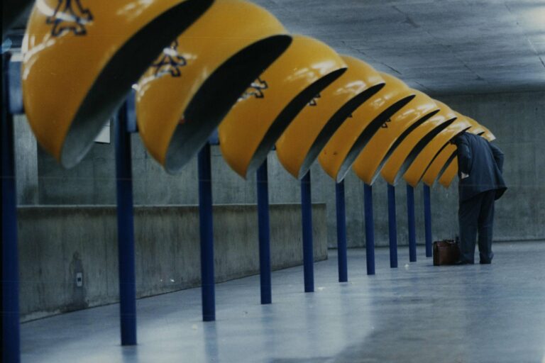 com-fim-das-concessoes,-operadoras-comecam-a-retirar-orelhoes-do-pais