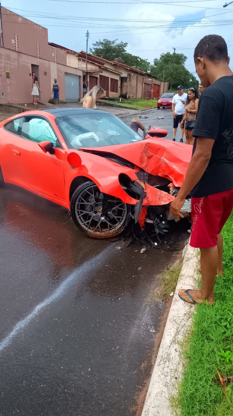porsche-de-r$-700-mil-tem-frente-destruida-durante-acidente-no-tocantins