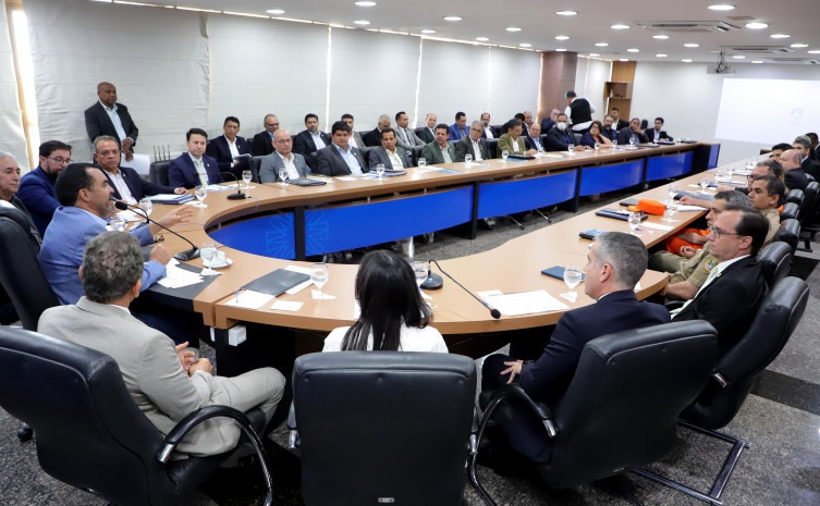 Governador reúne equipe de governo para definir ações e diretrizes de 2026 governador-reune-equipe-de-governo-para-definir-acoes-e-diretrizes-de-2026