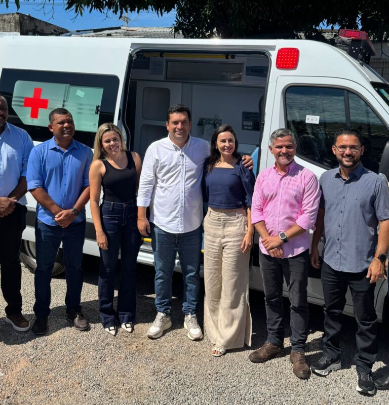 deputado-gutierres-torquato-entrega-ambulancia-de-r$-305-mil-para-reforcar-a-saude-de-gurupi