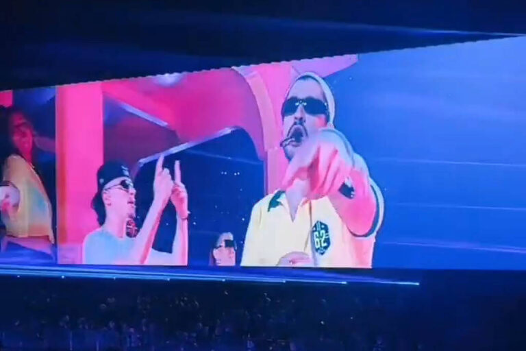 bad-bunny-veste-camisa-da-selecao-brasileira-e-toca-‘mas-que-nada’-em-sao-paulo