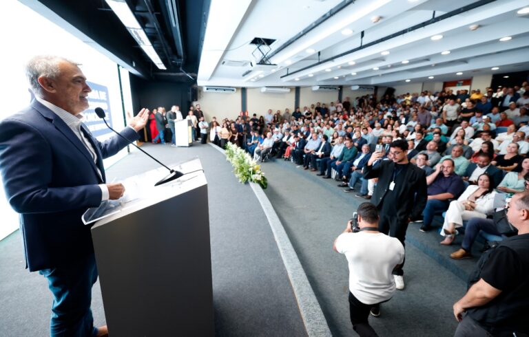 amelio-cayres-destaca-destinacao-de-r$-240-mi-anuais-em-emendas-parlamentares-aos-municipios