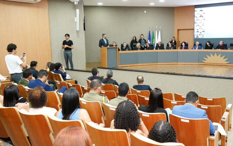 Mantoan prestigia posse de novos promotores de justiça do Tocantins mantoan-prestigia-posse-de-novos-promotores-de-justica-do-tocantins