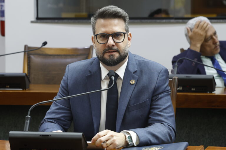 CHANCE DE RECOMEÇAR: Mantoan propõe criação do Programa Cartão Mulher Tocantinense chance-de-recomecar:-mantoan-propoe-criacao-do-programa-cartao-mulher-tocantinense