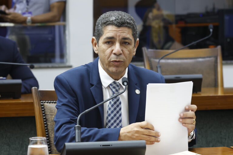 valdemar-junior-propoe-politica-estadual-de-fomento-a-inteligencia-artificial-no-tocantins