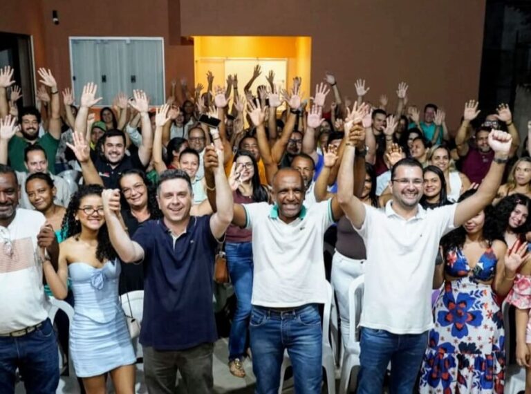 marcos-duarte-recebe-apoio-de-soldado-alcivan
