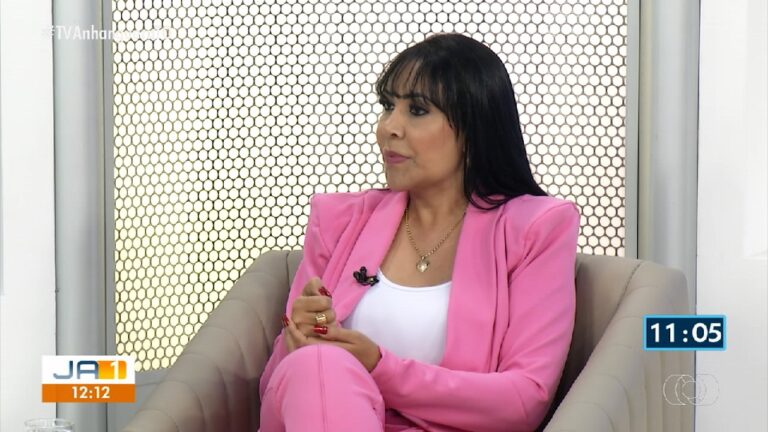 Deputada Janad é levada para sede da PF após fazer saque em banco de Palmas deputada-janad-e-levada-para-sede-da-pf-apos-fazer-saque-em-banco-de-palmas