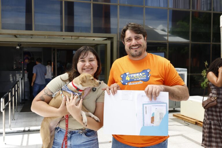 eduardo-fortes-promove-4a-feira-de-adocao-na-aleto-e-garante-novos-lares-para-20-animais