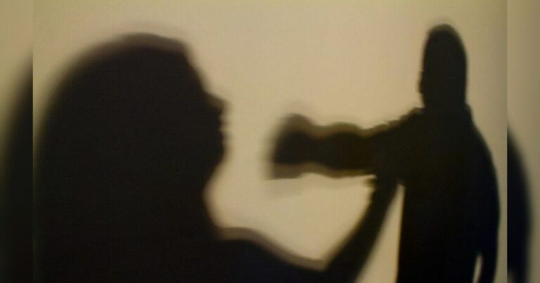 Jovem agride namorada e ameaça matá-la com foice em Apucarana jovem-agride-namorada-e-ameaca-mata-la-com-foice-em-apucarana