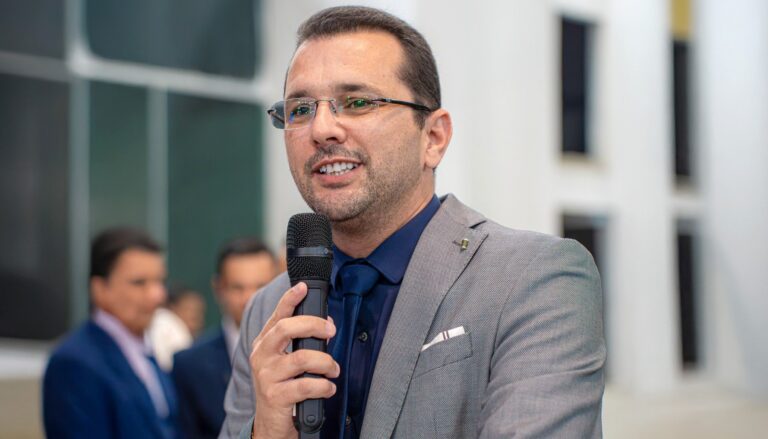 Vereador Marcos Duarte (PSD) é alvo de mandado em operação da PF que investiga crimes eleitorais vereador-marcos-duarte-(psd)-e-alvo-de-mandado-em-operacao-da-pf-que-investiga-crimes-eleitorais