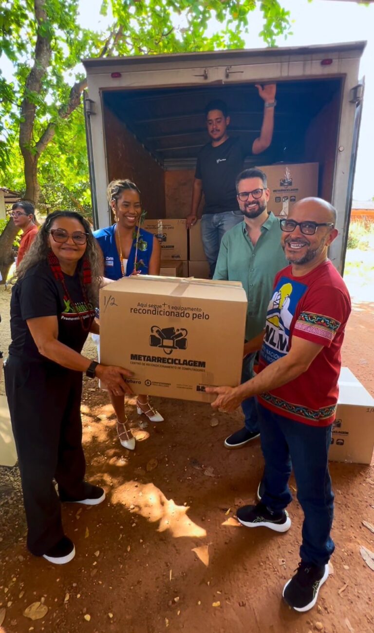 Mantoan participa da entrega de equipamentos doados pelo Programa Computadores para Inclusão mantoan-participa-da-entrega-de-equipamentos-doados-pelo-programa-computadores-para-inclusao