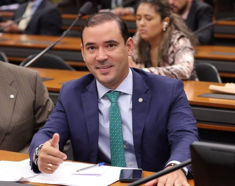 deputado-vicentinho-junior-anuncia-voto-favoravel-a-pec-que-extingue-a-escala-6×1