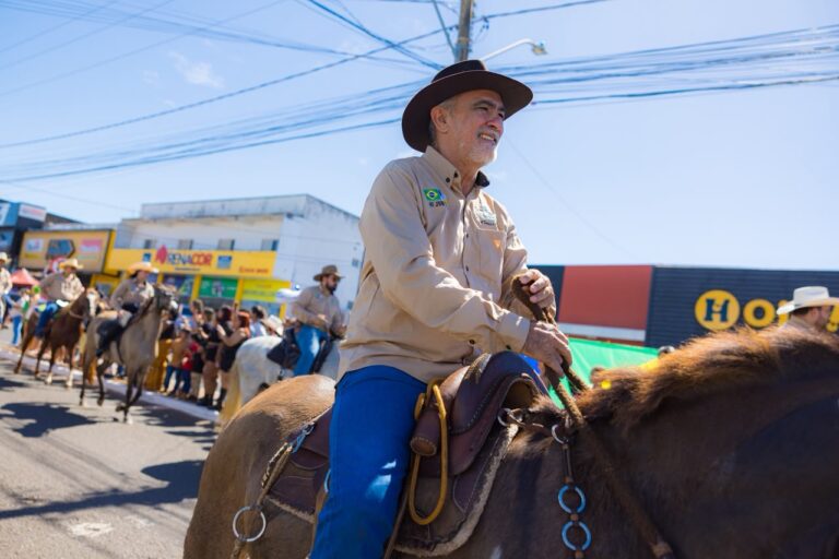 Presidente Amélio Cayres exalta força da tradição sertaneja na 36ª Cavalgada de Araguaína presidente-amelio-cayres-exalta-forca-da-tradicao-sertaneja-na-36a-cavalgada-de-araguaina