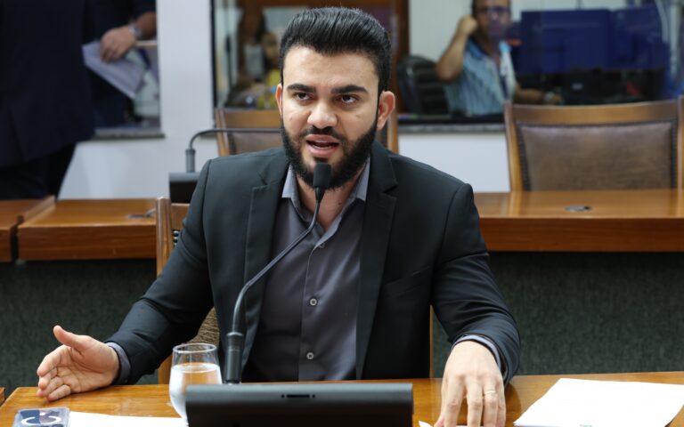 Deputados aprovam pedidos de reestruturação de vias em Palmas deputados-aprovam-pedidos-de-reestruturacao-de-vias-em-palmas