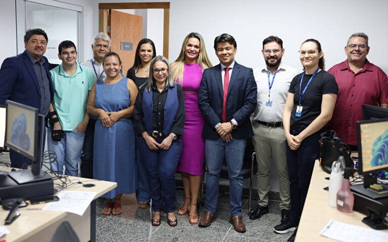 Diretores visitam prédio administrativo e conferem mudança de salas diretores-visitam-predio-administrativo-e-conferem-mudanca-de-salas