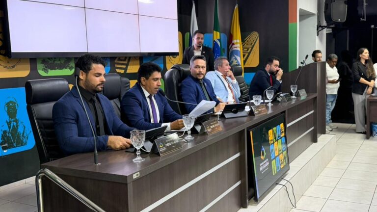 max-fleury-e-reeleito-presidente-da-camara-municipal-de-araguaina-para-o-bienio-2027-2028