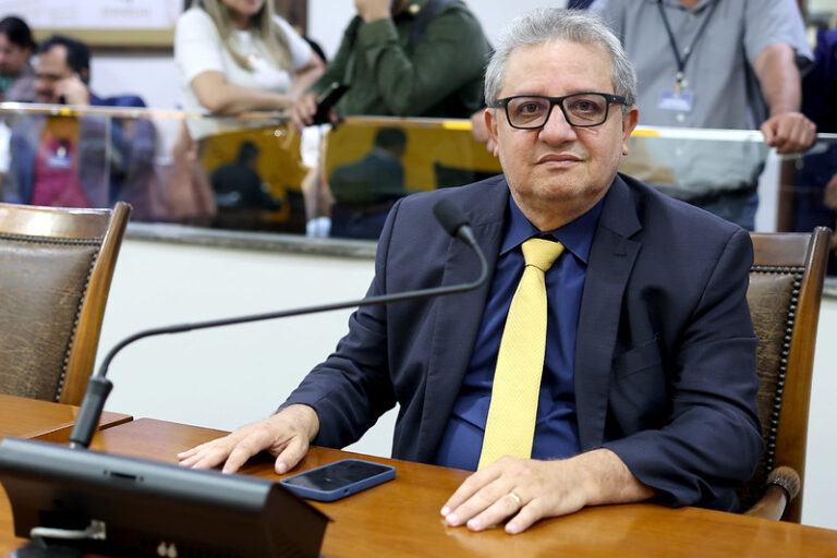 Deputado Jair Farias destina emenda para aquisição de ambulância em Lajeado deputado-jair-farias-destina-emenda-para-aquisicao-de-ambulancia-em-lajeado