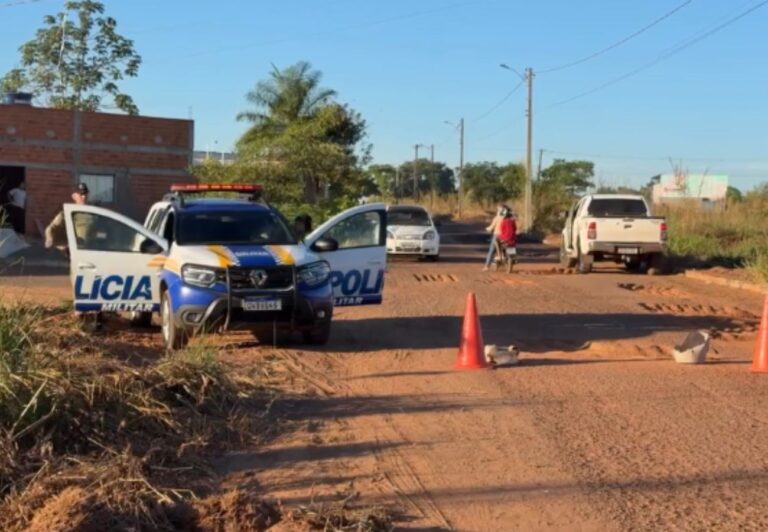 mulher-morre-em-acidente-de-moto-apos-passar-por-buraco-em-araguaina