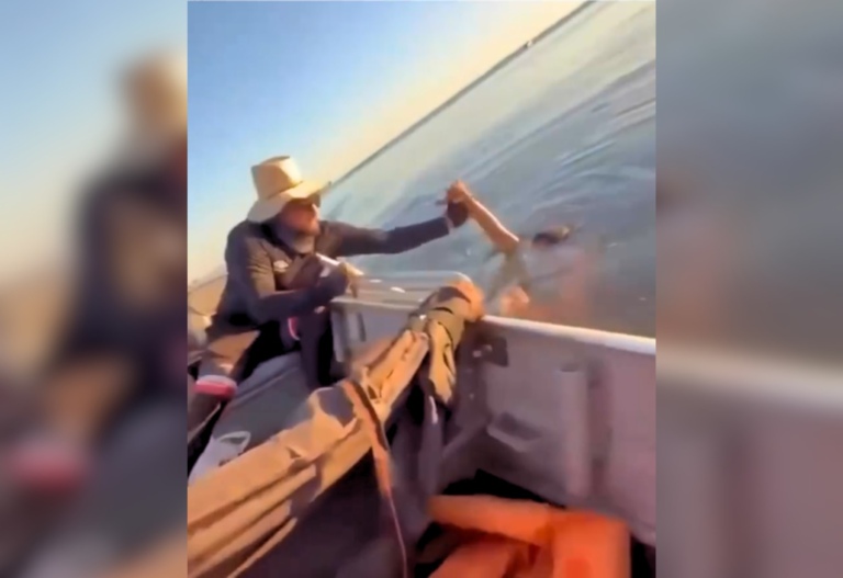 Pescadores salvam homem de afogamento no lago de Palmas; veja vídeo pescadores-salvam-homem-de-afogamento-no-lago-de-palmas;-veja-video