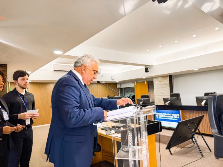 Laurez Moreira assina Termo de Compromisso pela Integridade das Eleições 2026 no TRE-TO laurez-moreira-assina-termo-de-compromisso-pela-integridade-das-eleicoes-2026-no-tre-to