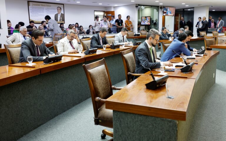 Deputados aprovam adequações à Lei Geral de Licença Ambiental deputados-aprovam-adequacoes-a-lei-geral-de-licenca-ambiental