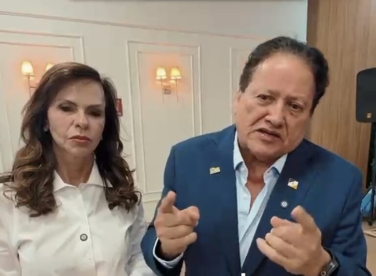 Dorinha anuncia prefeito Paulo Roberto como coordenador de campanha no Sudeste do Tocantins dorinha-anuncia-prefeito-paulo-roberto-como-coordenador-de-campanha-no-sudeste-do-tocantins