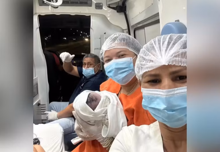 Bebê nasce dentro de ambulância durante transferência para hospital em Gurupi bebe-nasce-dentro-de-ambulancia-durante-transferencia-para-hospital-em-gurupi