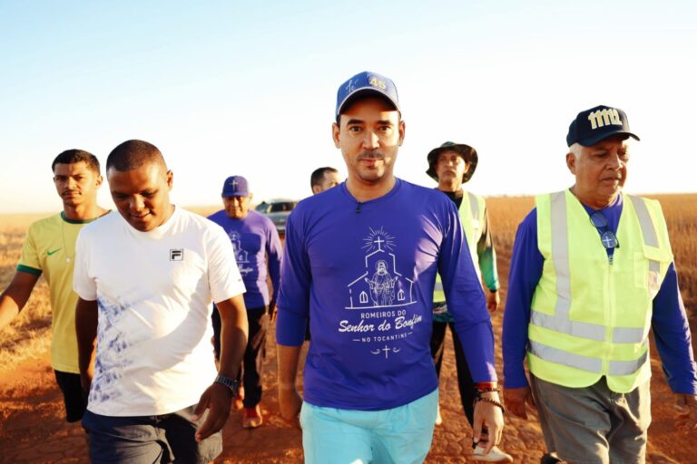 vicentinho-supera-100-km-em-caminhada-ao-bonfim-e-une-fe-a-estrategia-de-campanha