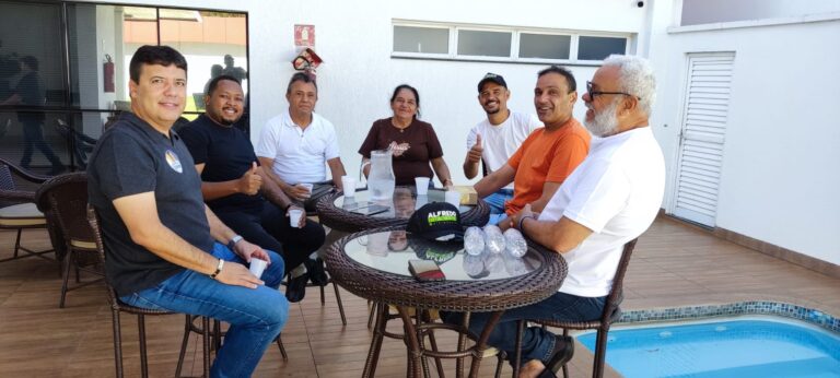 Alfredo Júnior debate demandas de Gurupi em encontro com lideranças políticas local alfredo-junior-debate-demandas-de-gurupi-em-encontro-com-liderancas-politicas-local