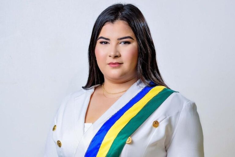 justica-determina-volta-imediata-de-prefeita-a-prefeitura-no-bico-do-papagaio