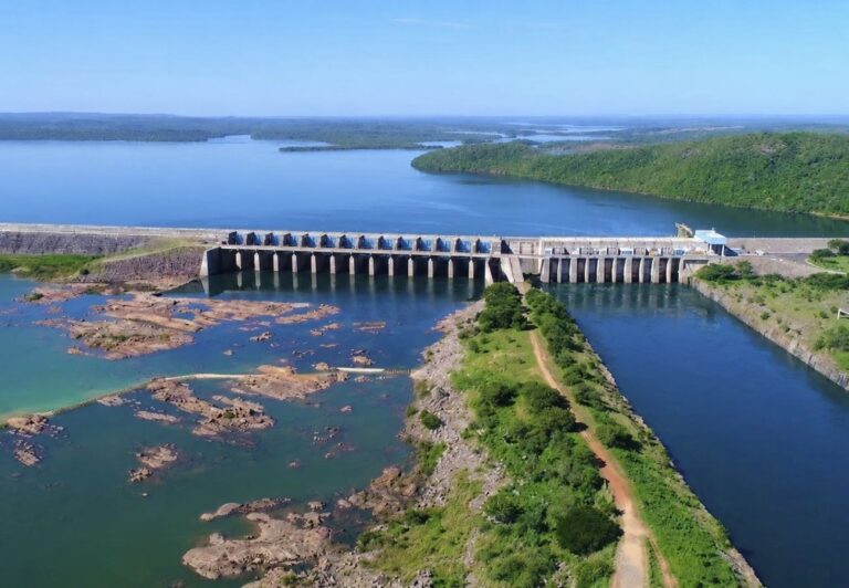 conheca-lago-no-to-em-que-mergulhador-encontrou-casa-e-maquinarios-submersos